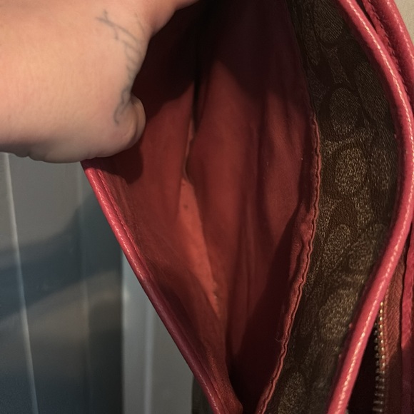 Coach purse - Picture 3 of 8